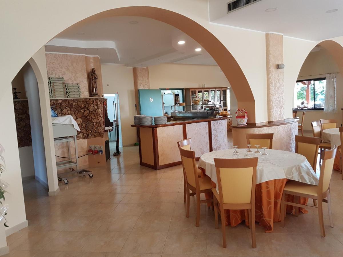 Hotel La Campagnola Капо-Ватикано Екстер'єр фото